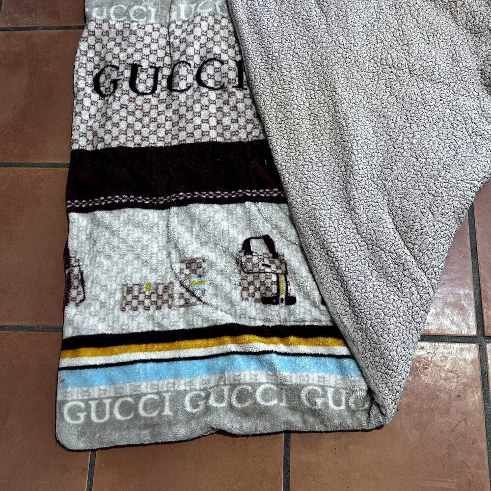 GUCCI Italian Pattern Style Bed Comforter Bedcover Blanket Quilt